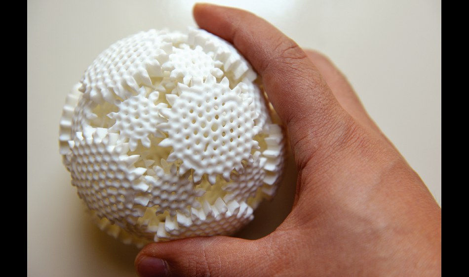 Mechaneu v1 / 3D printed spherical gear system kinetic sculpture