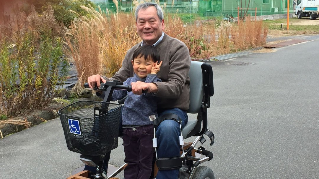 ファブ・スクーター（ハンドル形電動車いす）