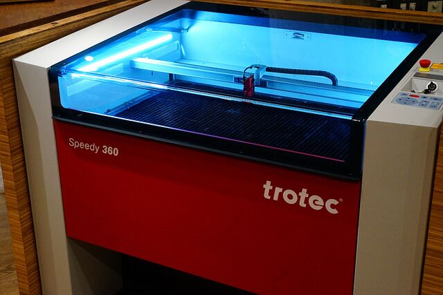 Laser cutter 